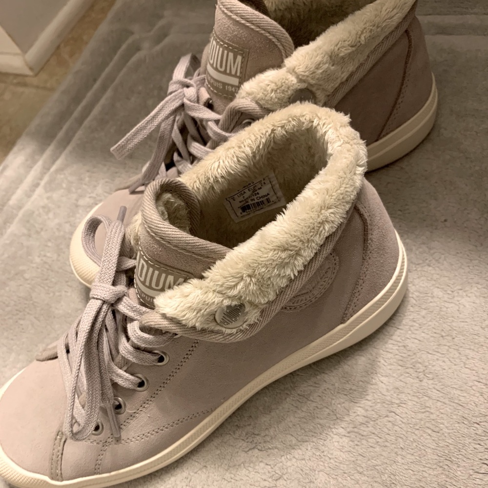 Palladium fur lined low top sneakers new w/o tags